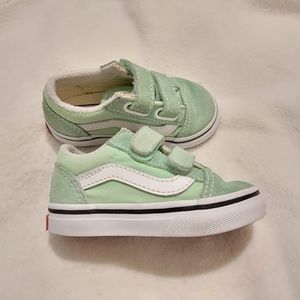 Vans | Mint Old Skool white stripe sneakers little girls shoes Size 5T Unisex